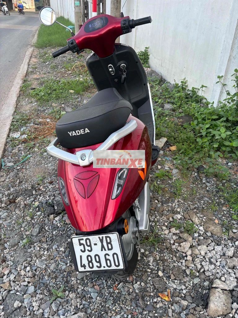 Xe máy điện Yadea Odora Pro màu Đỏ