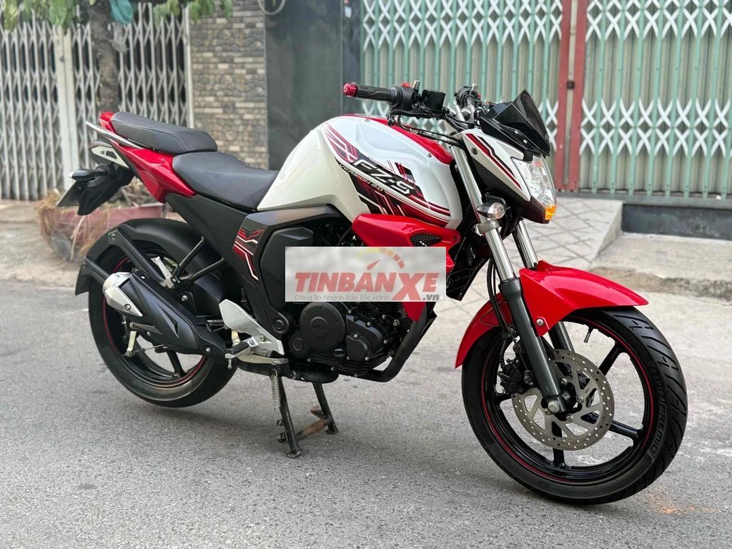 Yamaha FZS150 2015 lướt bao rút hồ sơ