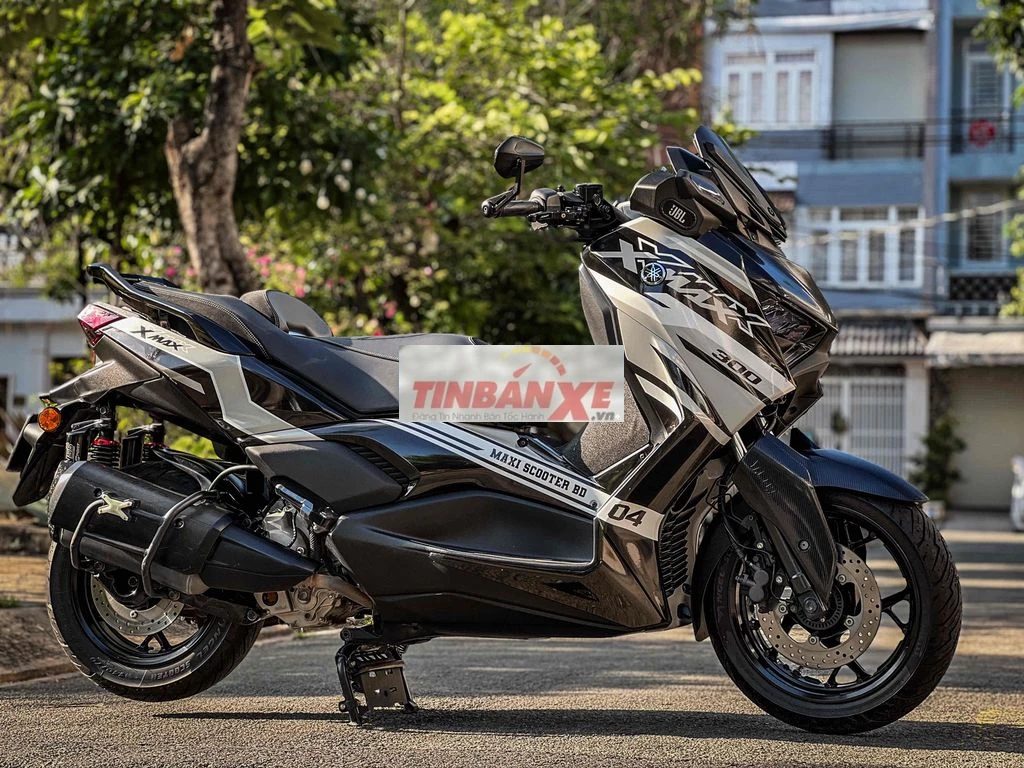Yamaha Xmax 300 2023, có giao lưu xe.