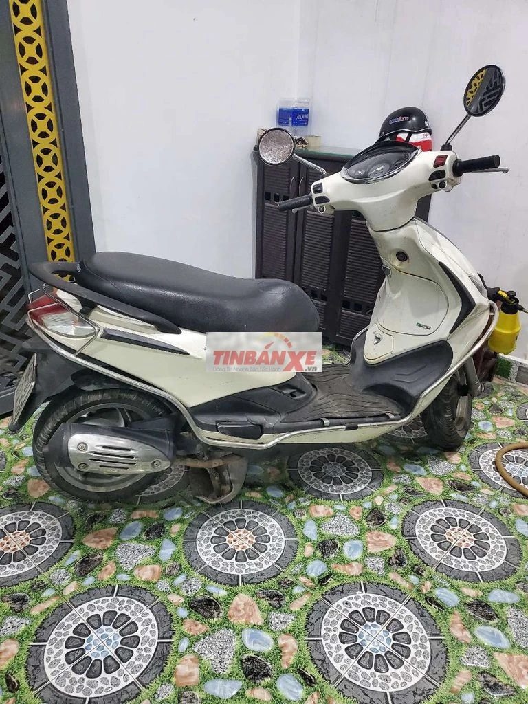 Piaggio Fly 2012 Trắng