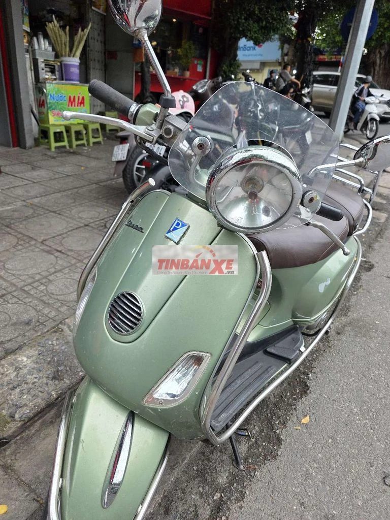 Piaggio Vespa LXV 125ie 2012 Xanh lá