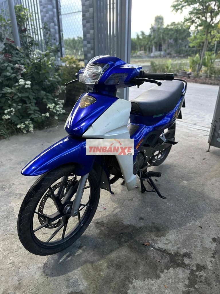 Suzuki Xipo màu Xanh trắng