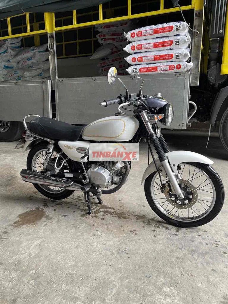 Husky 125 Trắng