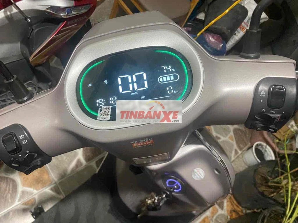 Xe máy điện Yadea Oris Xám 80km/sạc