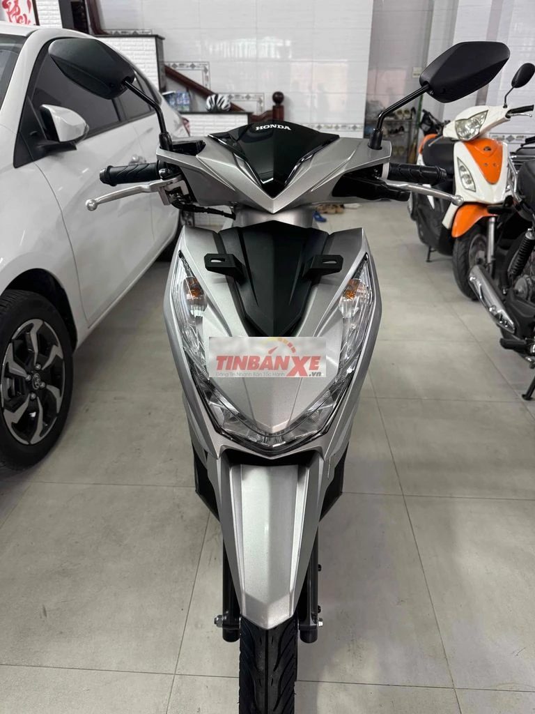 Honda Beat Nhập Indo 11-2023 Chạy 2.600Km Mới Tinh