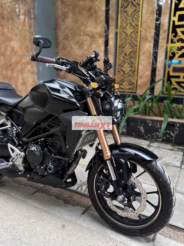 Honda CB 300R 2023 Đen sần date mới nhất xe LƯỚT