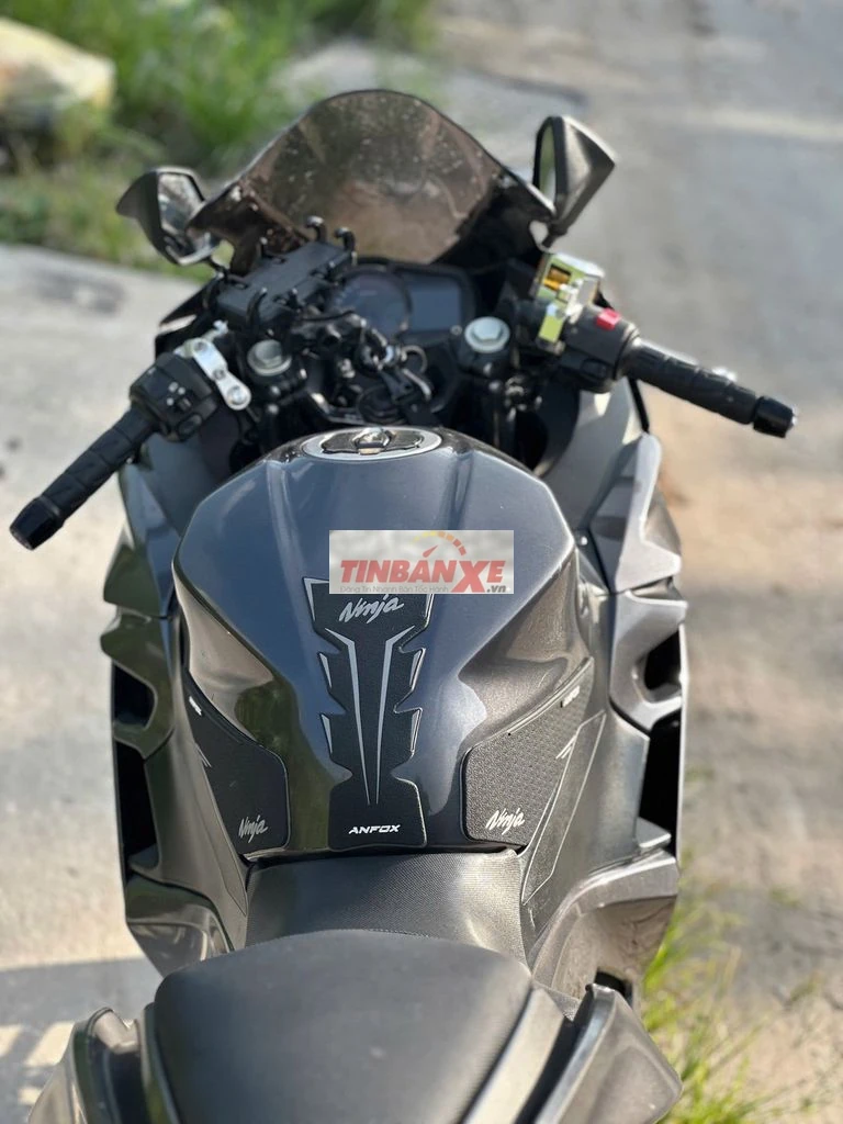 Kawasaki Ninja Xám Xe côn tay