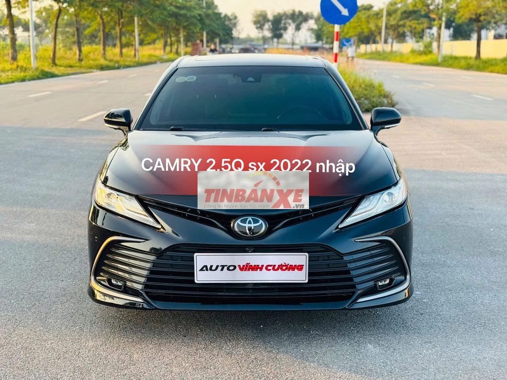 Toyota Camry 2.5Q 2022 Đen Tự động