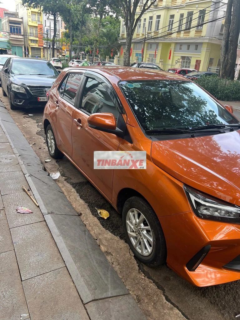 Toyota Wigo 2024 màu Cam 5 chỗ