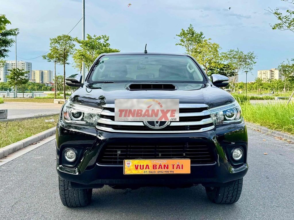 Toyota Hilux G 2015 4x4 AT Đen