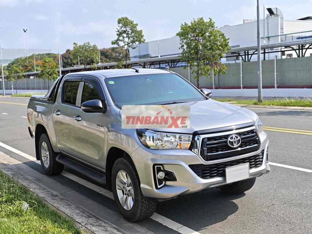 🔴 Toyota Hilux 2020 2.4 EAT Bạc Bao test