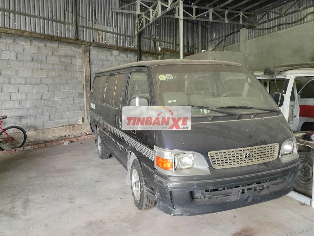 Toyota Hiace Đen Xe tải van