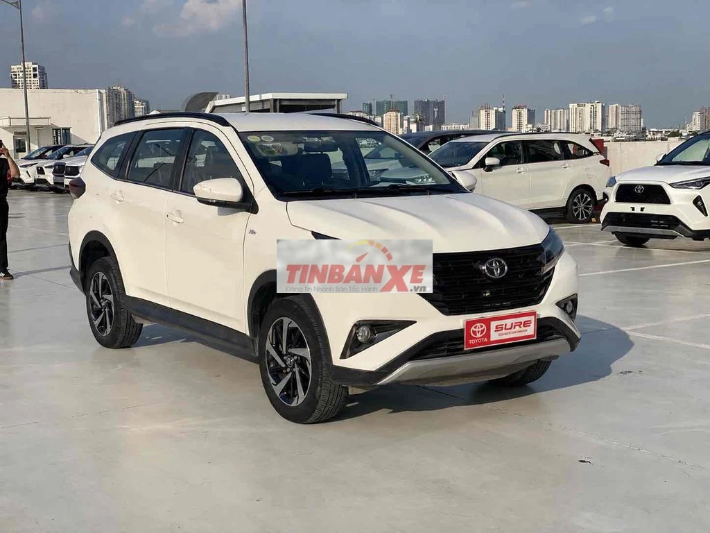 Toyota Rush 1.5AT 2018 Trắng Tự động 63.000km
