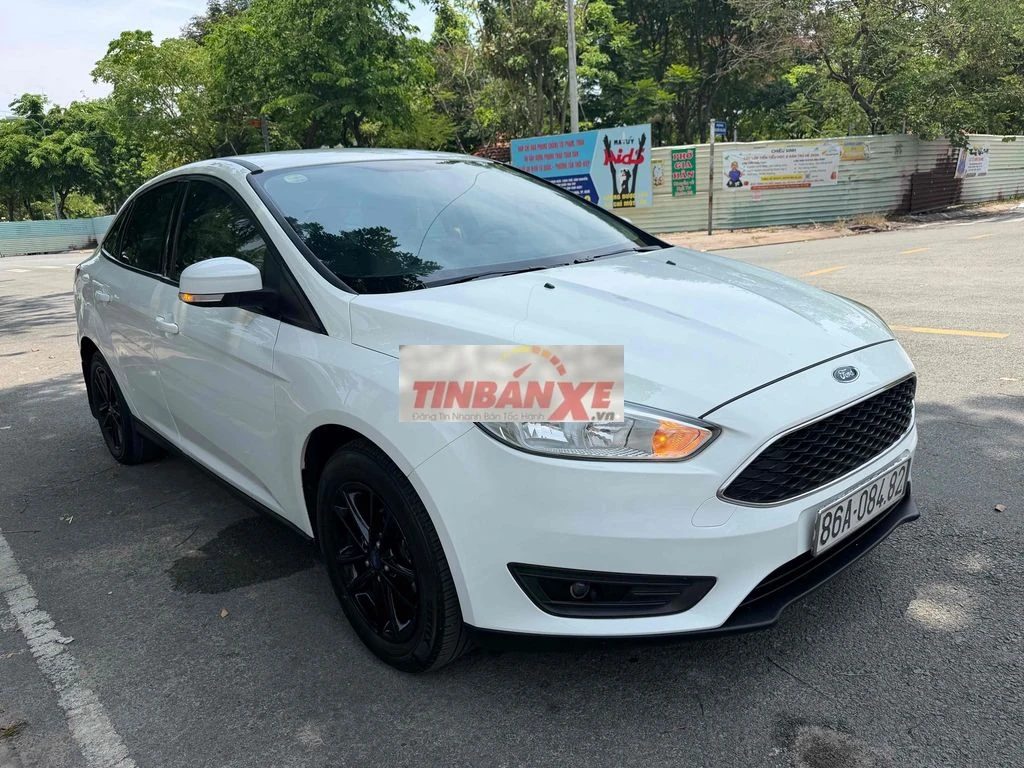 Ford Focus 2018 2.0 AT Trắng