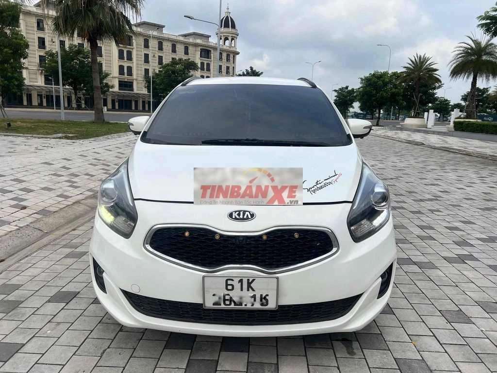 Kia Rondo 2016 Tự động Dầu 89000 km Trắng