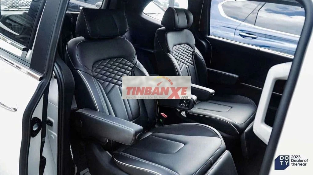 Hyundai Custin 2024 1.5 bản tiêu chuẩn ,chính chủ