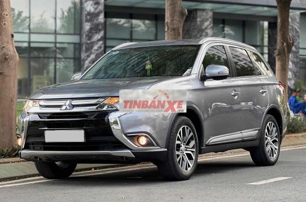 Mitsubishi Outlander 2019 2.0L CVT 52.000km Xám