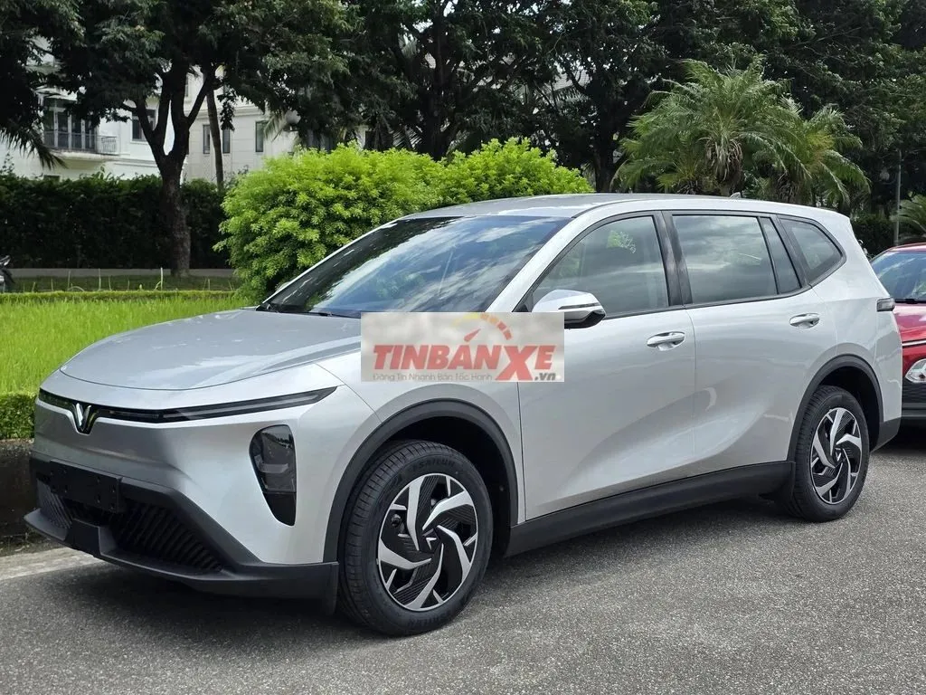 VinFast Limo xe sẵn giao ngay - 80Tr nhận xe