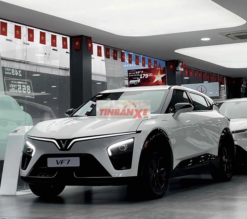 Vinfast VF7 - 105 triệu nhận xe- bao hồ sơ khó