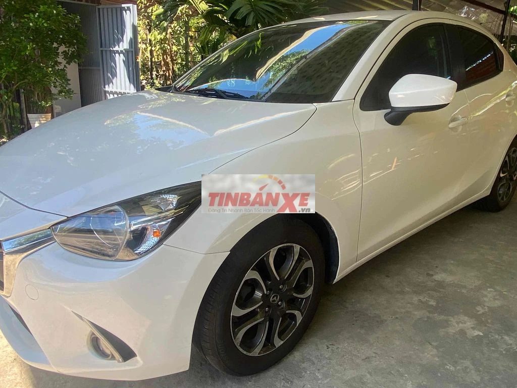 Mazda Mazda 2 Trắng 30425 km