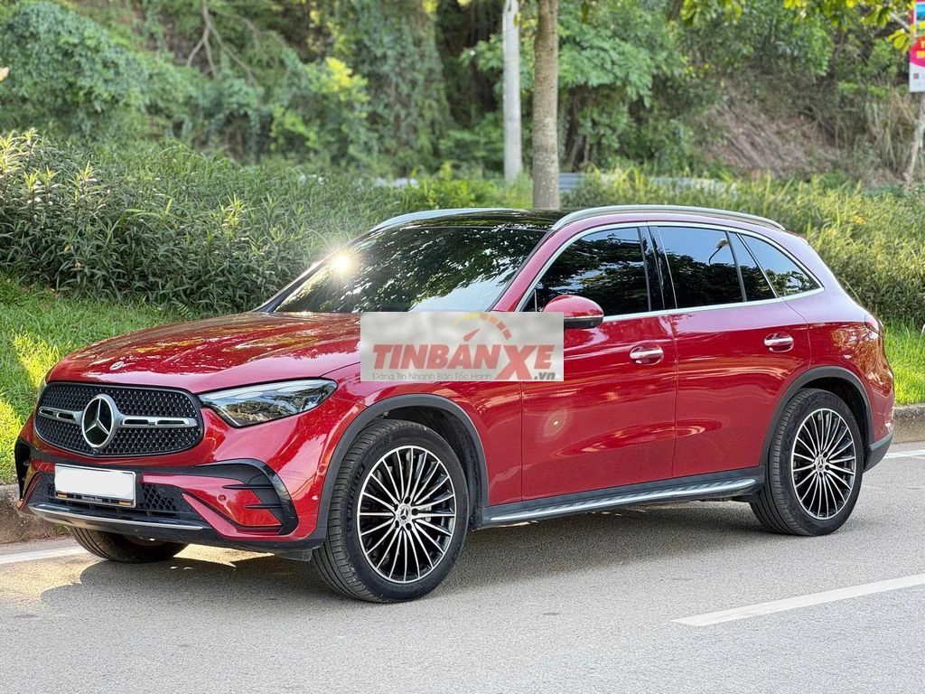 Mercedes-Benz GLC300 4Matic 2023 Đỏ