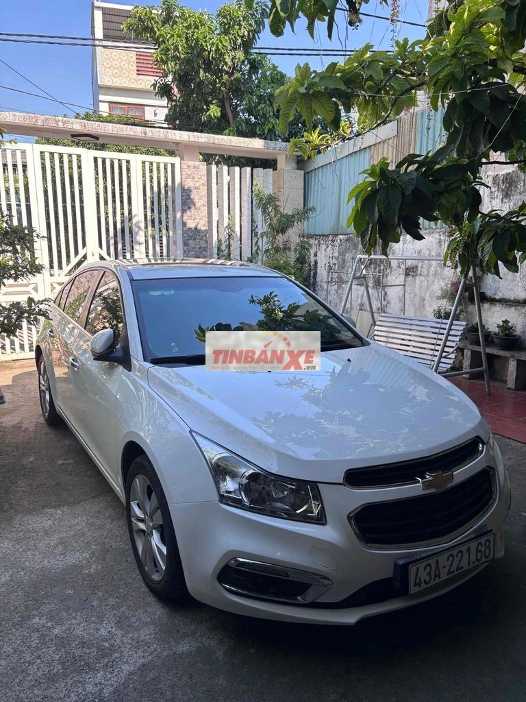 Chevrolet Cruze Tự động màu Trắng
