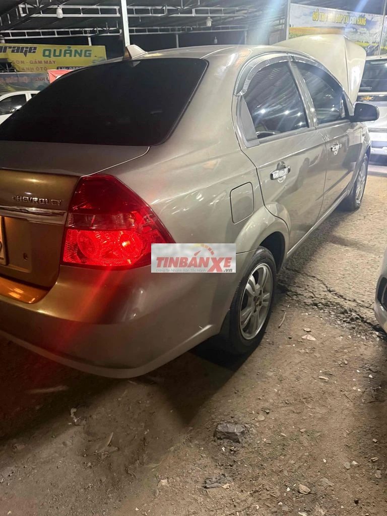 Chevrolet Aveo 2017 Tự động Vàng cát