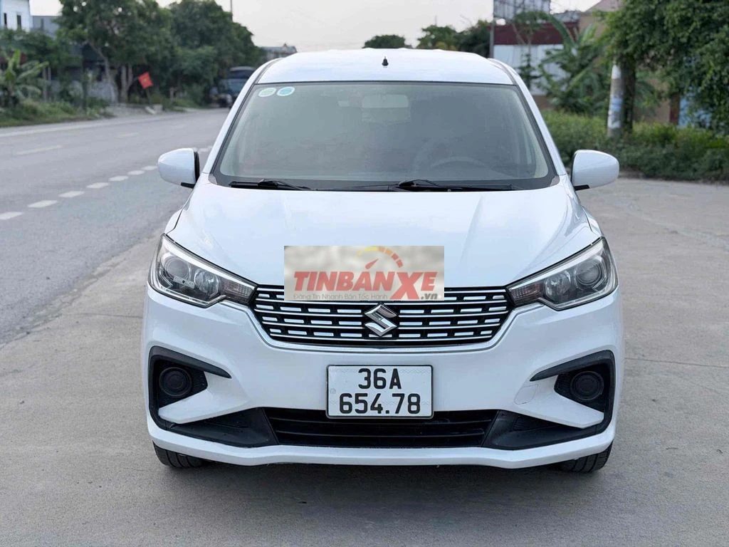 Suzuki Ertiga 2021 Trắng 7 chỗ
