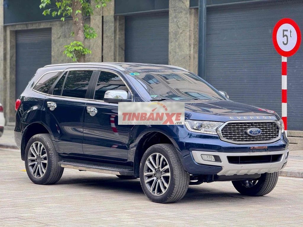 Ford Everest 7 chỗ Xanh