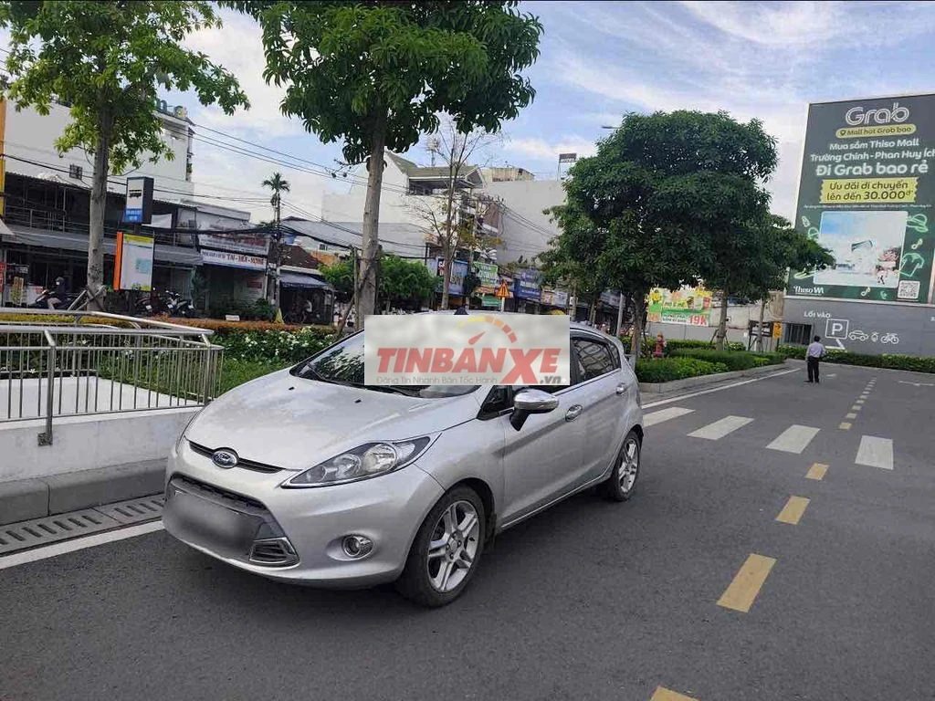 Ford Fiesta S 1.6 AT 2013 96.000 km Bạc