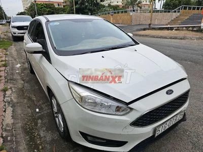 Focus 2017 hatback . bản trend. odo 91200km