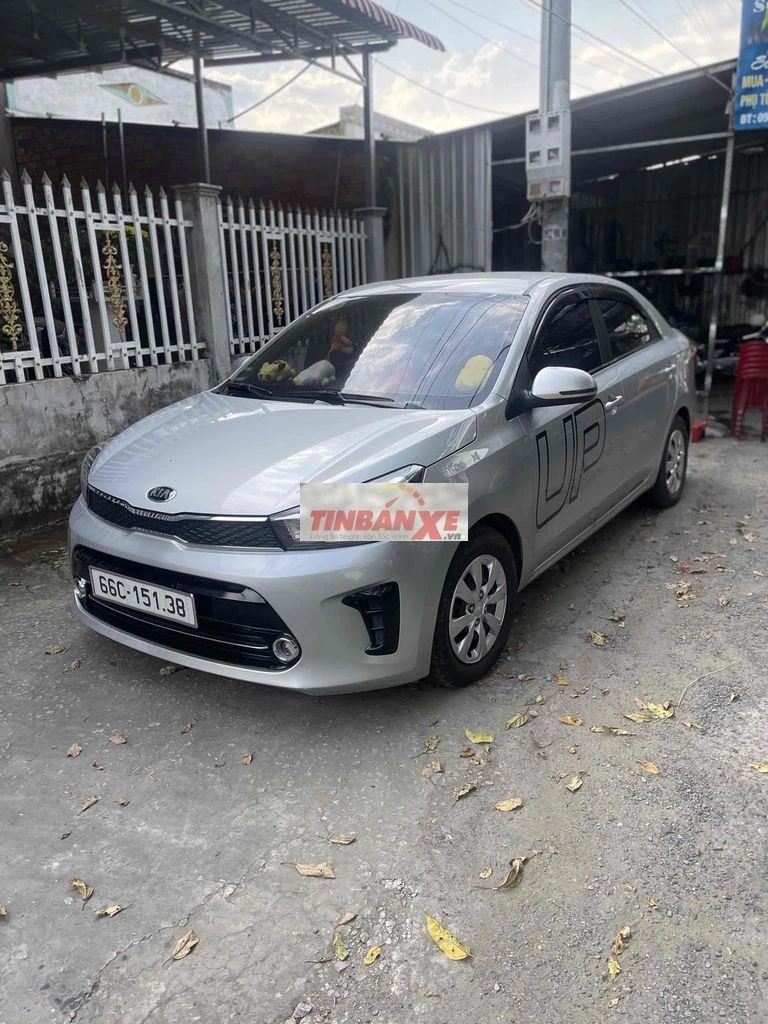Kia Soluto 2019 Bạc