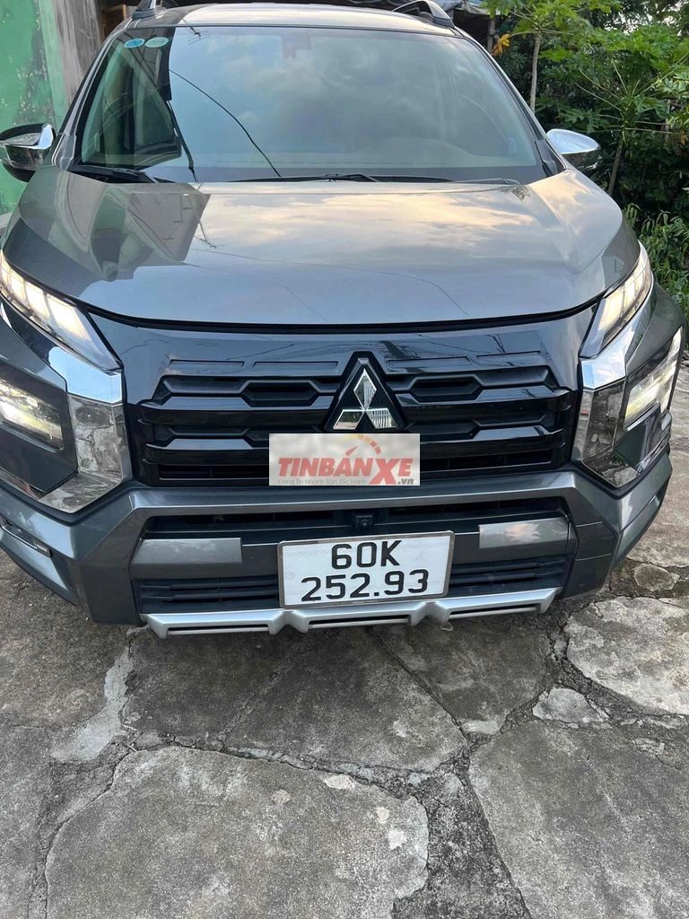 Mitsubishi Xpander Cross 2023 Xám 7 chỗ