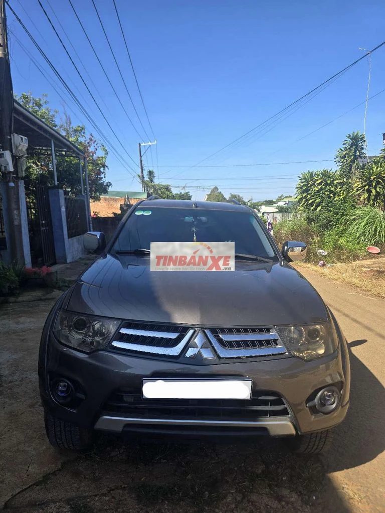 Mitsubishi Pajero Sport 2026 Nâu
