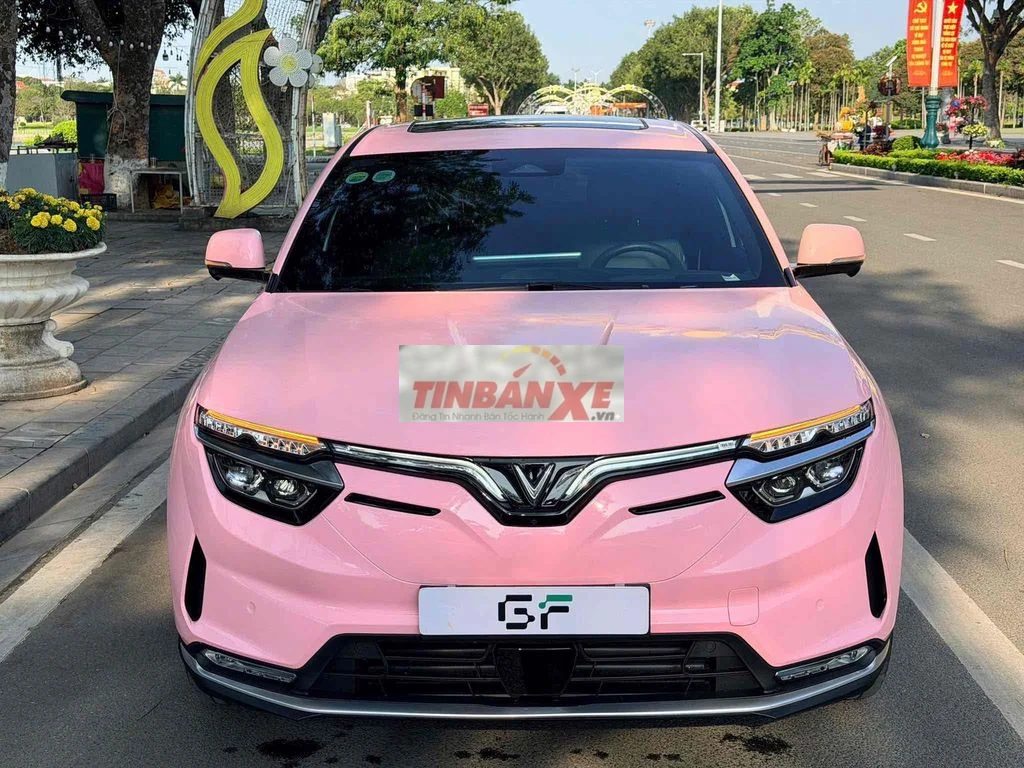 VF8 vay 90% -100% giá xe-bao nợ xấu