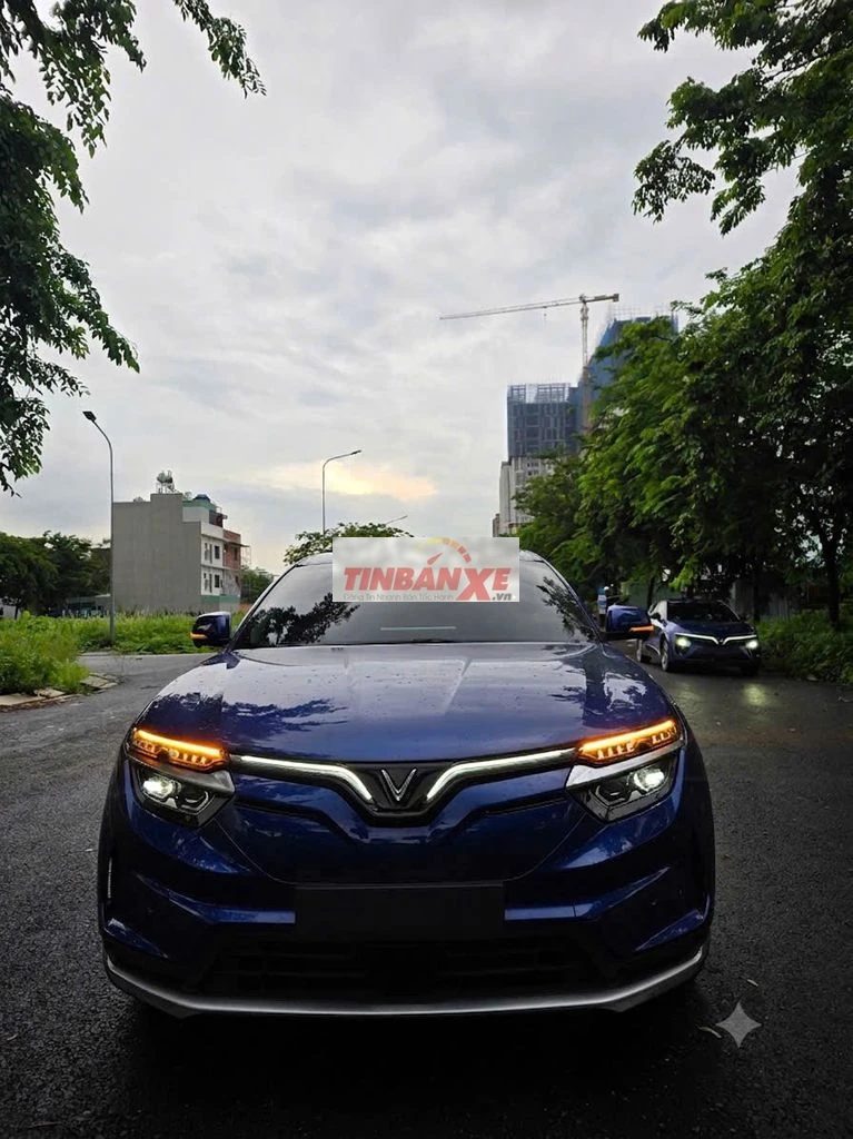 VinFast VF8 Bản S 2024 Xanh 14.000 km