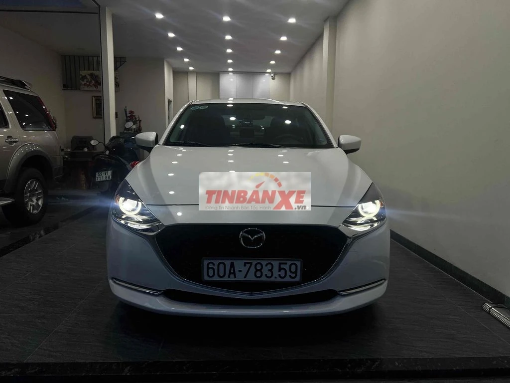 Mazda Mazda 2 Luxury 2020 Trắng 57.000 km