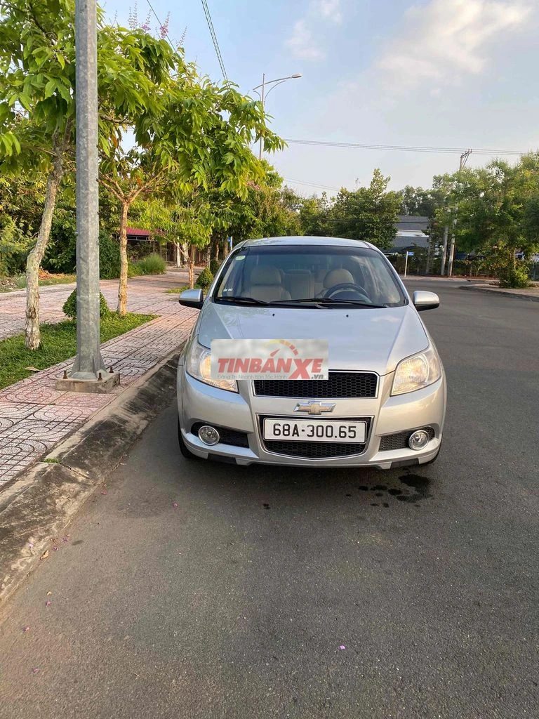 Chevrolet Aveo 2017 1.4 Bạc