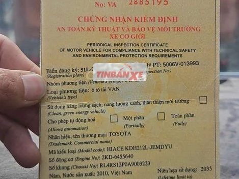 Toyota Hiace Van 2010 Trắng