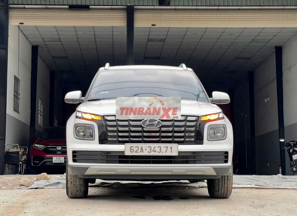 Hyundai Venue 2023 Trắng 38.000 km Tự động