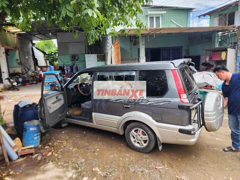 Mitsubishi Jolie 2004 Xám