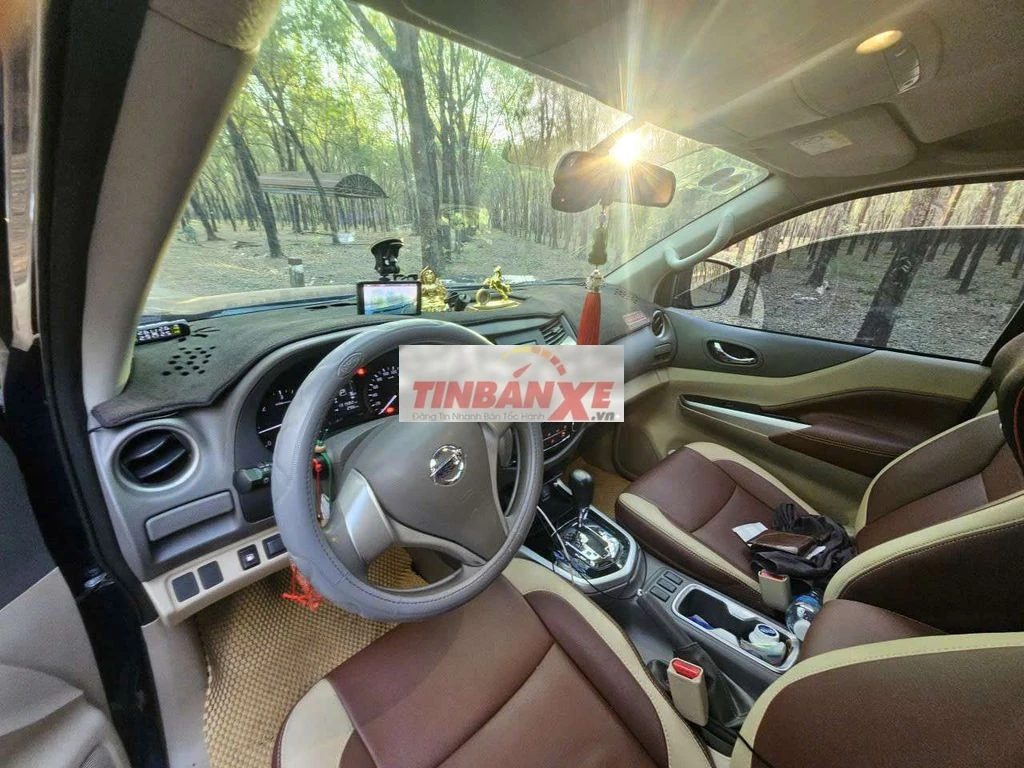 Nissan Navara Số tự động