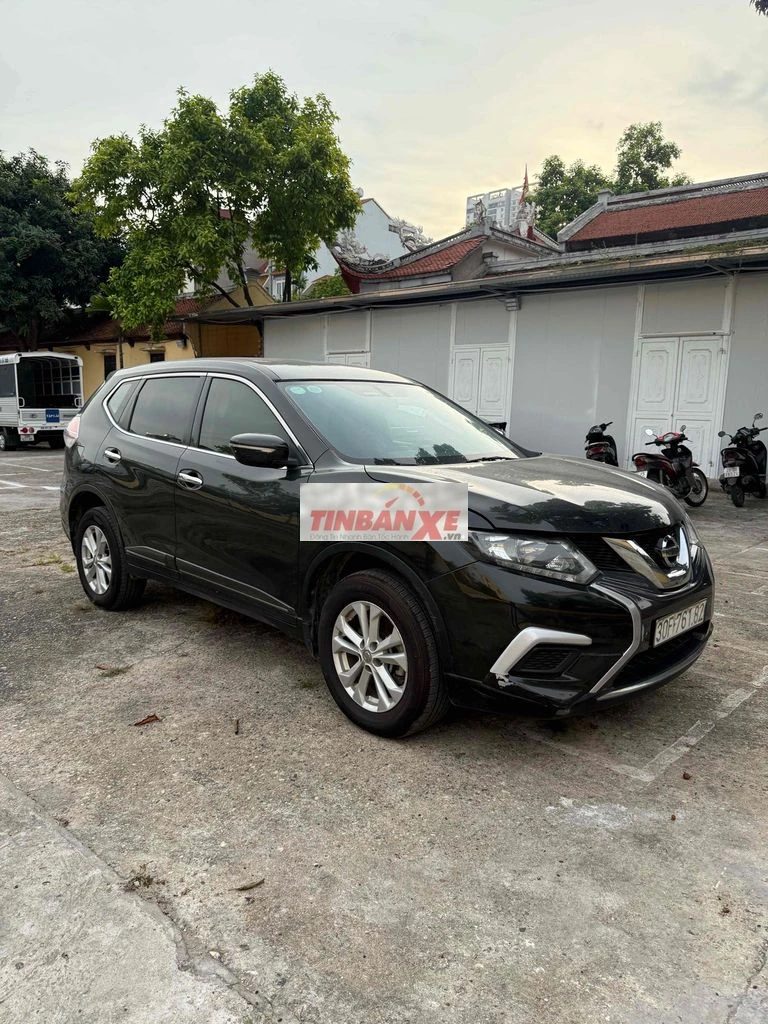 Nissan X-Trail Đen 5 chỗ