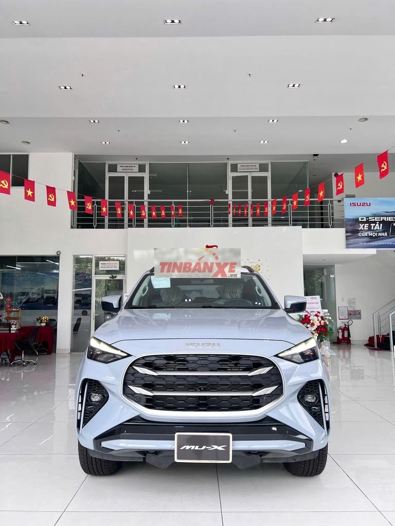 Isuzu MU-X 7 chỗ / 2025 / Màu xám