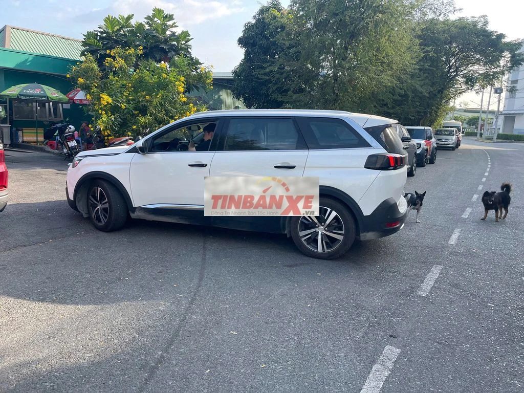 Peugeot 5008 2018 SUV Trắng 7 chỗ