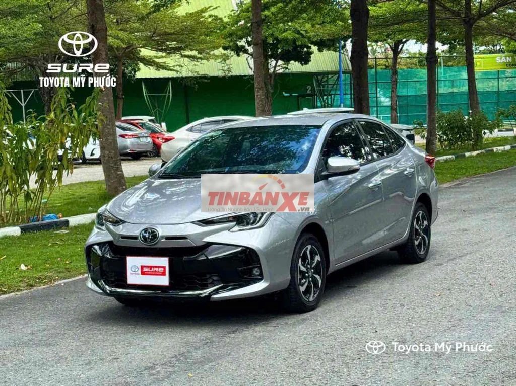 Toyota Vios 2024 1.5G CVT Bạc 16.000 km