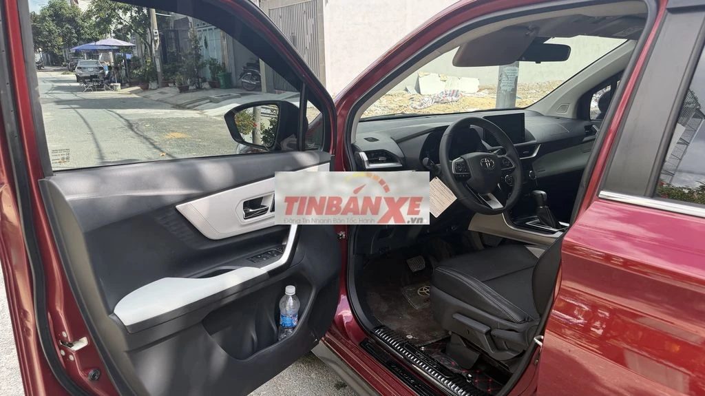 Toyota Veloz Cross 2023 Đỏ Tự động 7 chỗ