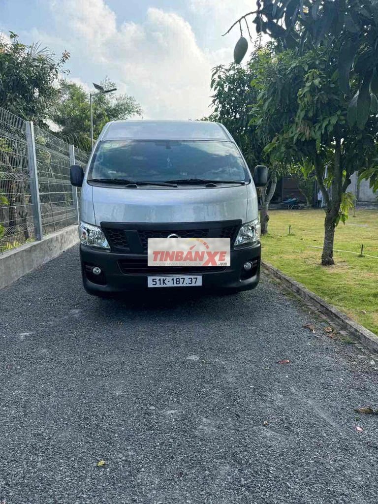 Nissan URVAn 2,5 sản xuất 2015