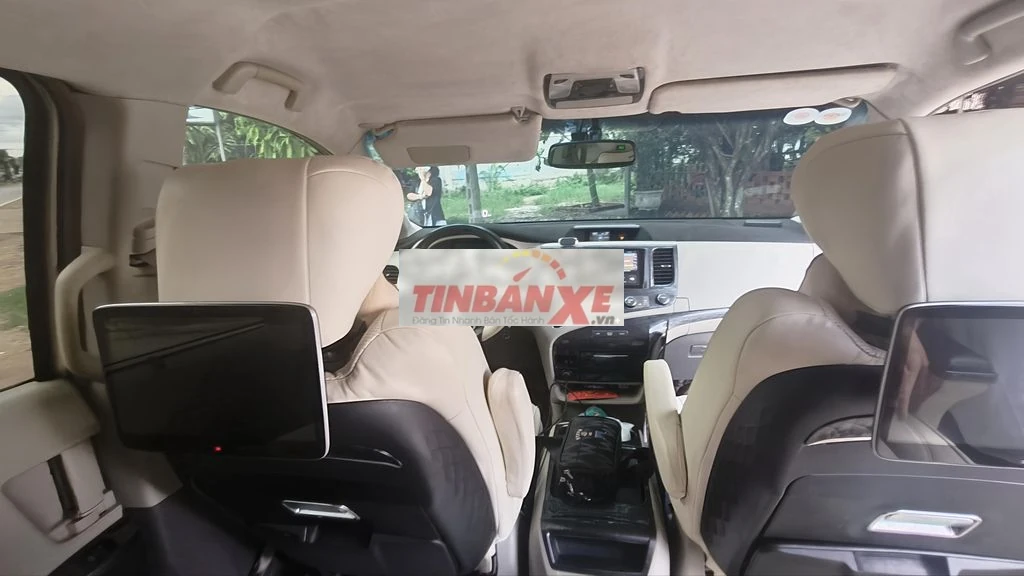 Toyota Sienna 2010 2.7 LE Vàng cát