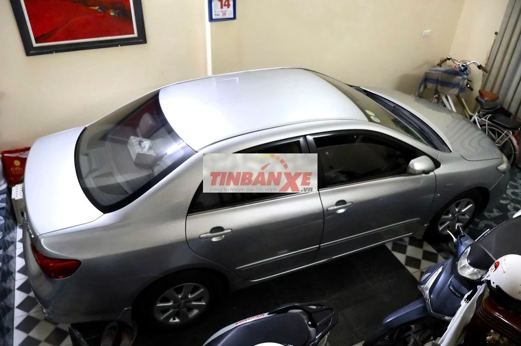 Toyota Corolla Altis 2010 Số sàn 1.8L Xăng Bạc